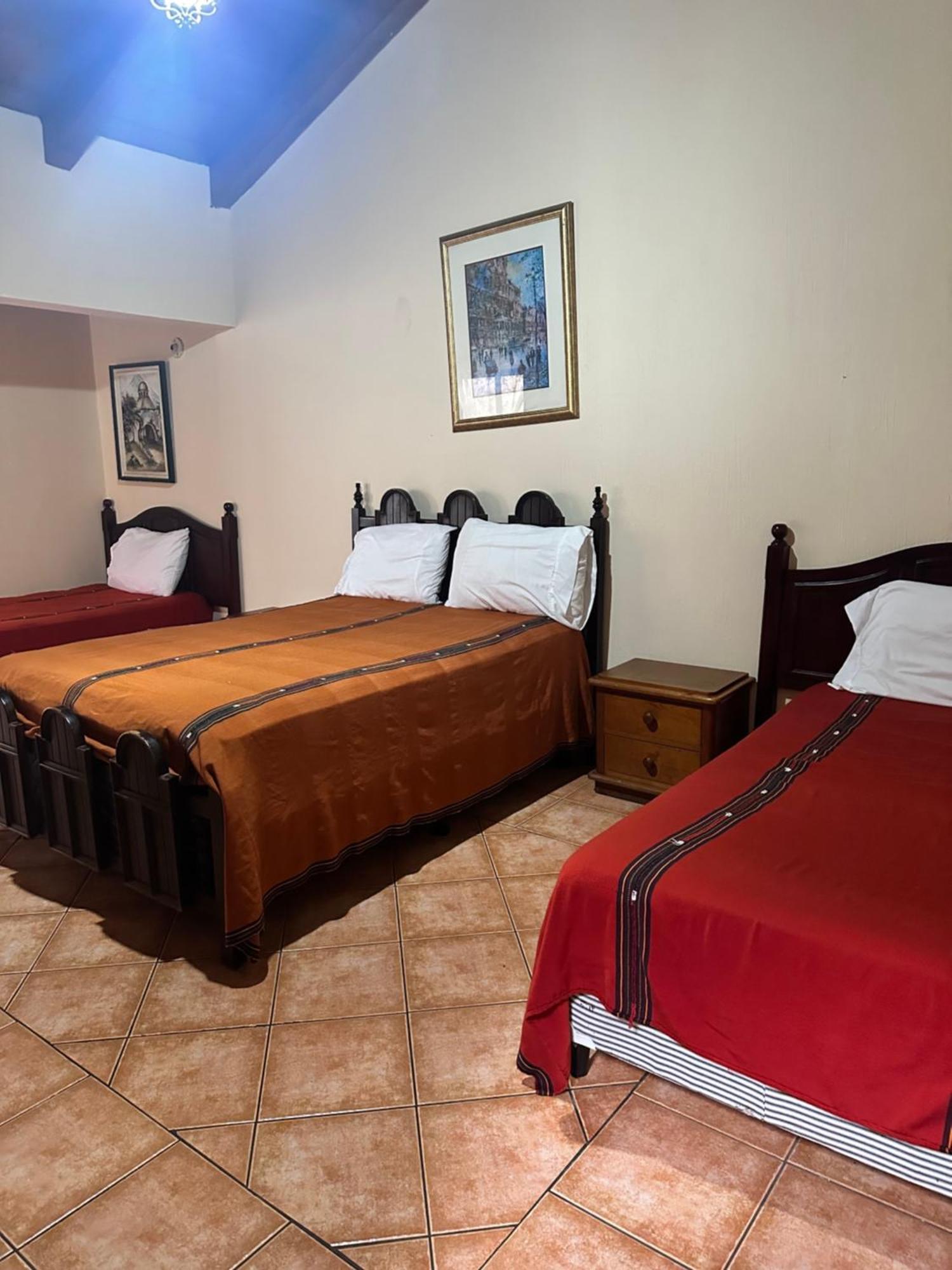 Don Valentino Hotell Antigua Rum bild