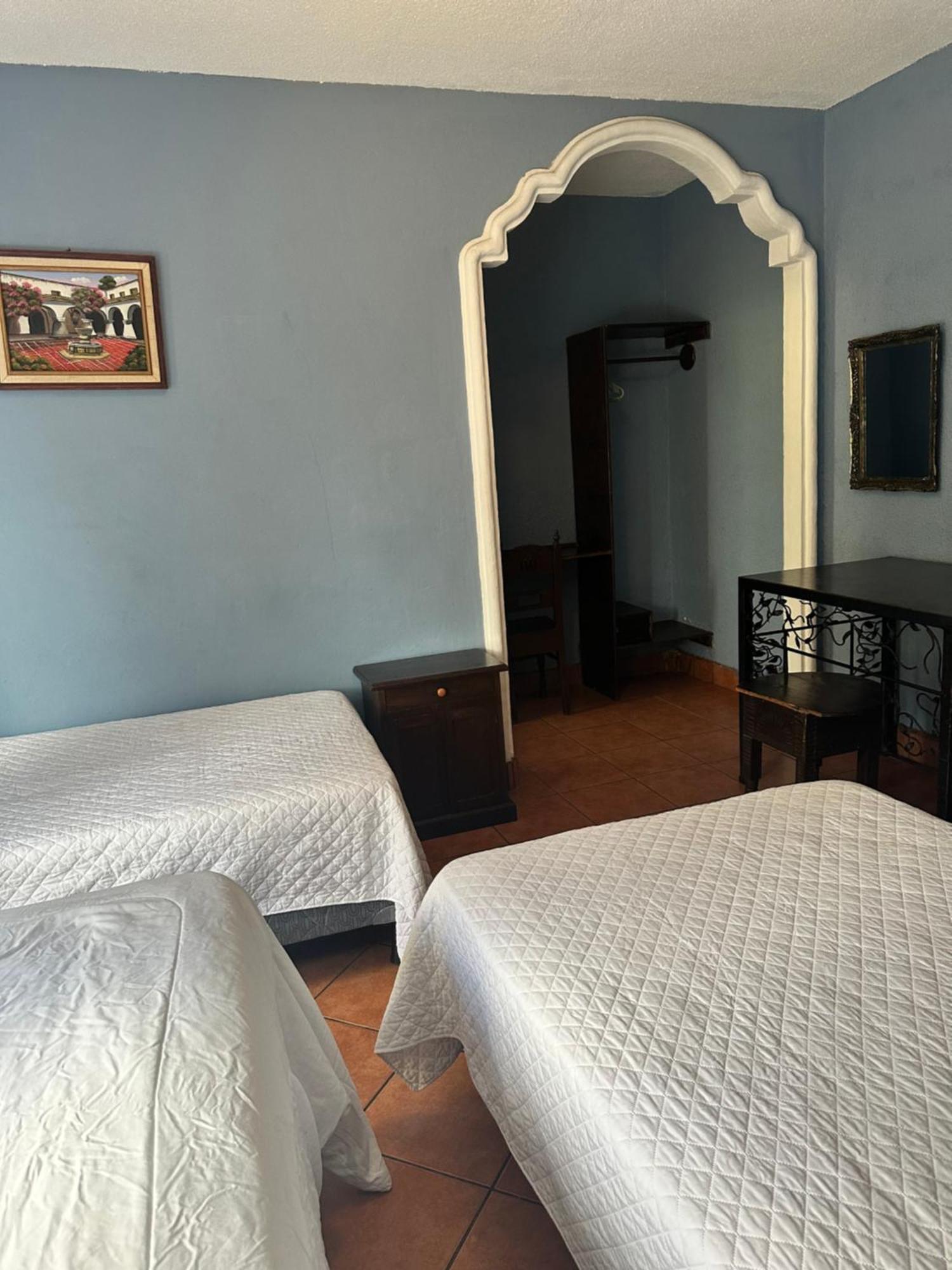 Don Valentino Hotell Antigua Rum bild