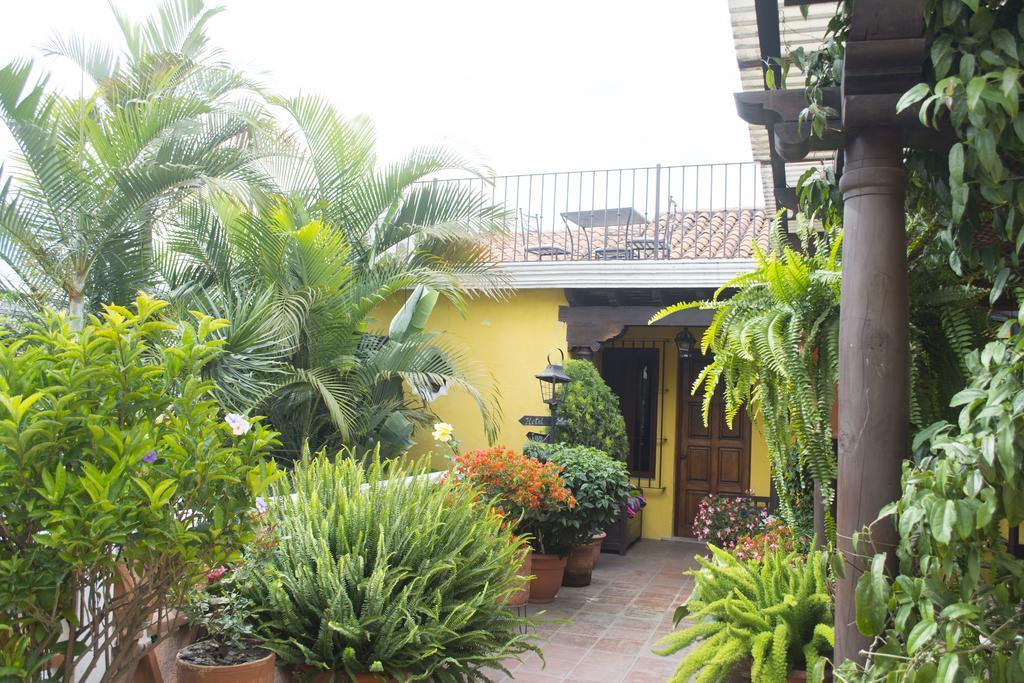 Don Valentino Hotell Antigua Exteriör bild